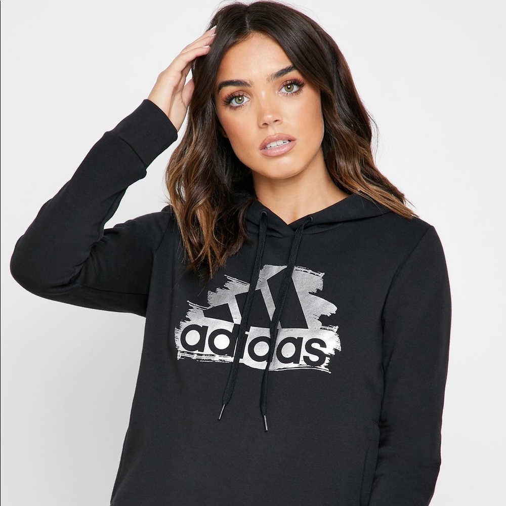 Adidas Black Medium Comfy Hoodie with metallic design 🤍